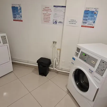Апартаменты Le Coucher De Lune Studio Pour 2 A 3 Personnes A Montfermeil